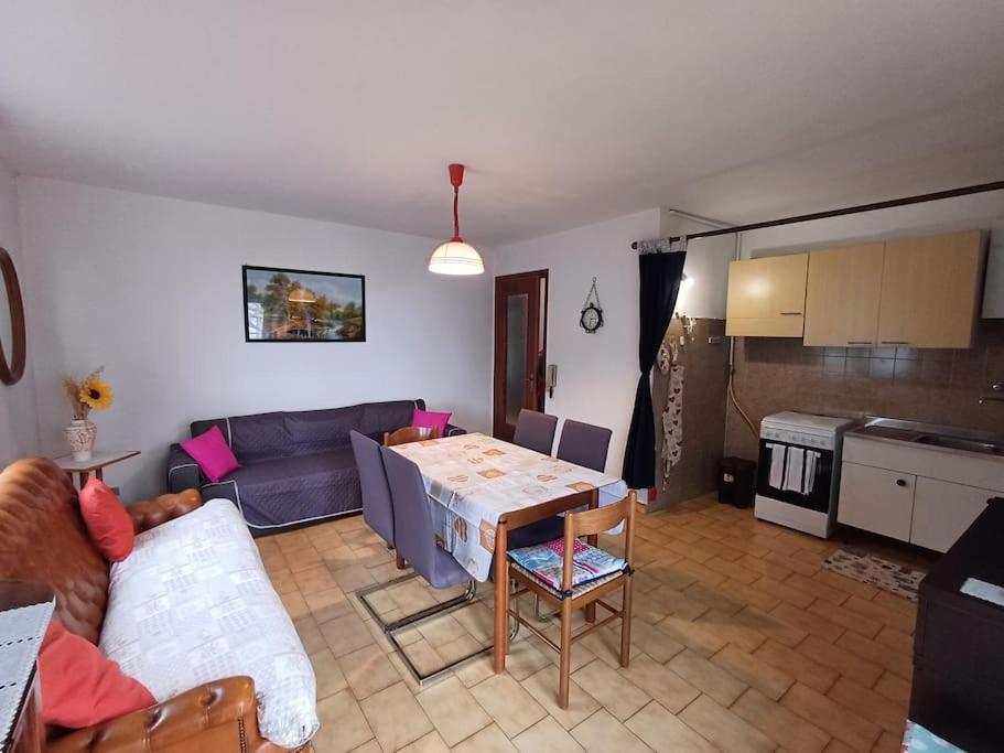 Casa Vacanza Leonardo Appartement Chambave Buitenkant foto