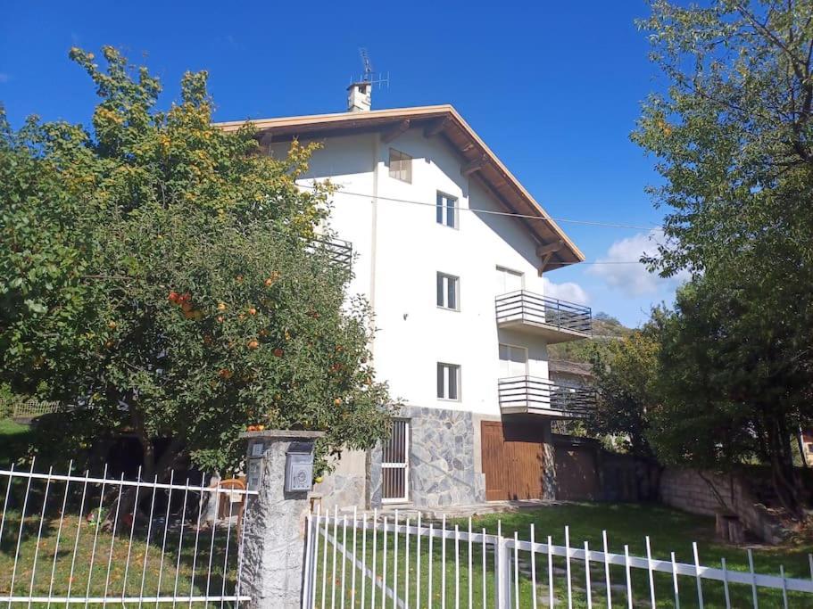 Casa Vacanza Leonardo Appartement Chambave Buitenkant foto